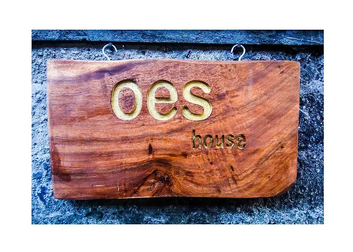 Privatunterkunft Oes House *